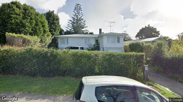 12 Bruce Road